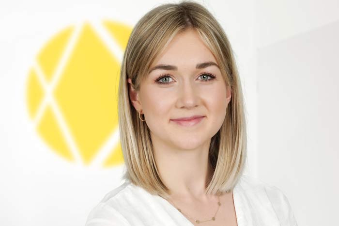 Ines Bracht in der Praxis der Frauenärztinnen in Bielefeld