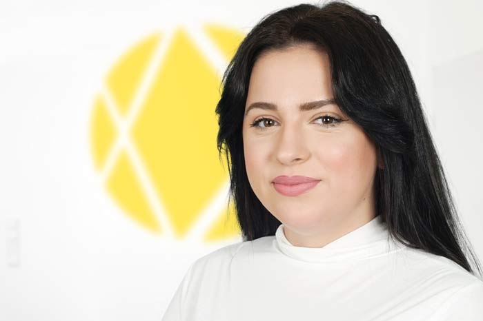 Angelika Dendias in der Praxis der Frauenärztinnen in Bielefeld